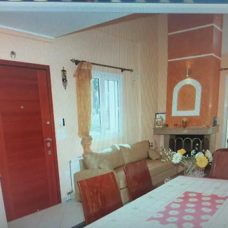 Tsichlaki Eirini House 度假居 *